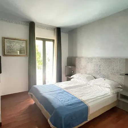 Hotel Carlotta 3*