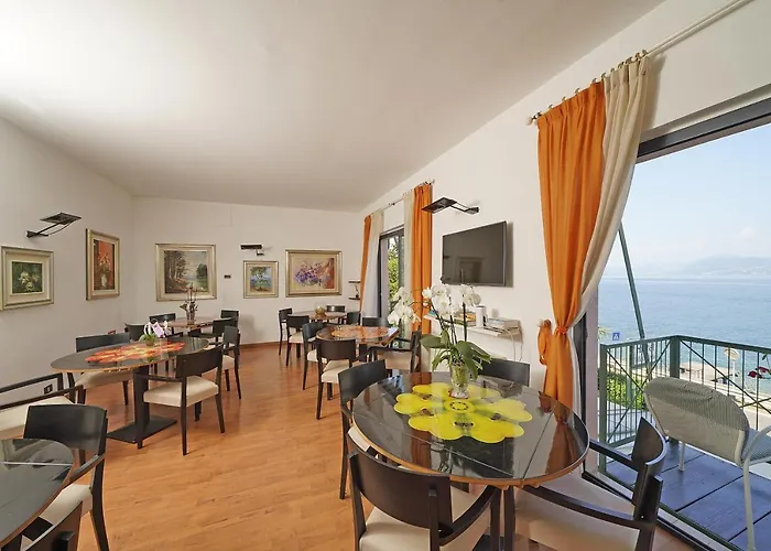 Hotel Carlotta Torri Del Benaco