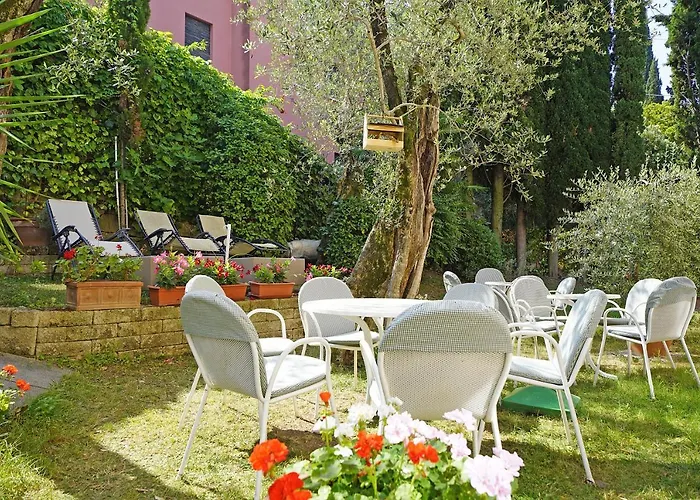 Carlotta Hotel Torri Del Benaco