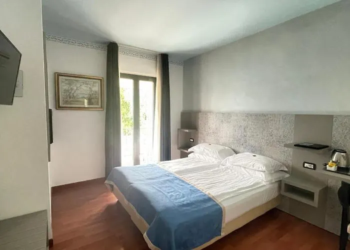 Hotel Carlotta 3*