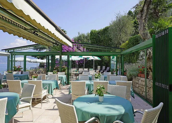 Carlotta Hotel Torri Del Benaco