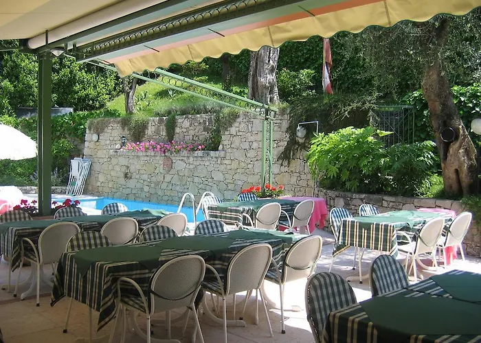 Hotel Carlotta Torri Del Benaco