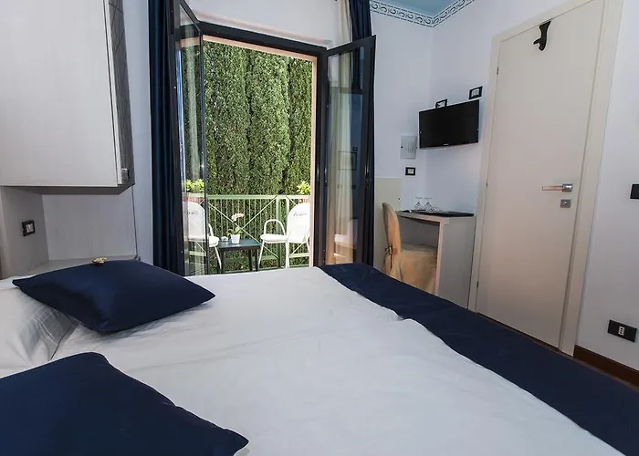 Hotel Carlotta 3*