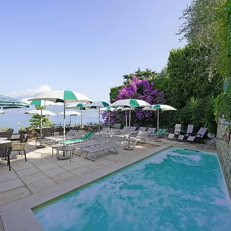 Carlotta Hotel 3*