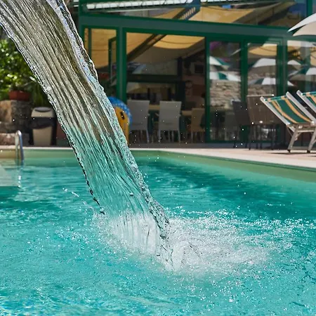 Carlotta Hotel 3*