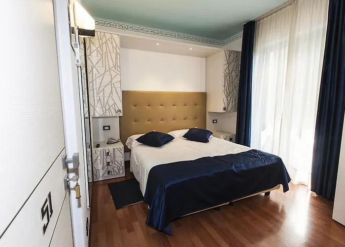 Szálloda Carlotta 3*