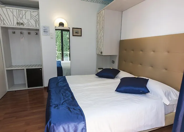 Hotel Carlotta 3*