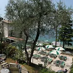 Hotel Carlotta Torri Del Benaco