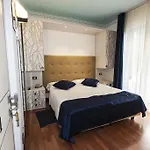 Hotel Carlotta 3*