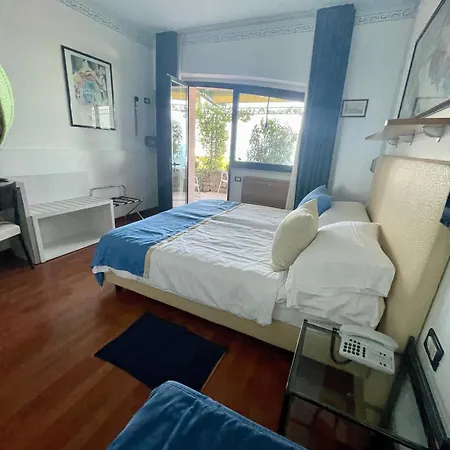 Hotel Carlotta Torri Del Benaco